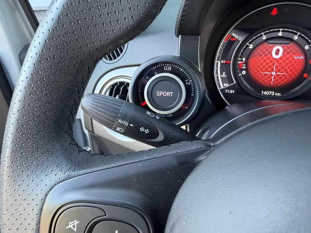Abarth 595 1.4 T-Jet Turismo 70th Anniversary BEATS | 1e EIG uit 2019, foto 20