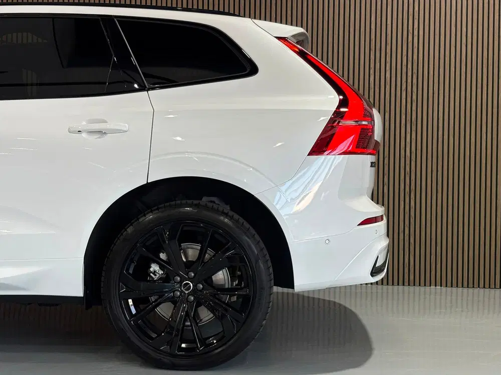 Volvo XC60 2.0 T8 Plug-in hybrid AWD Ultra Black Edit uit 2026, foto 12