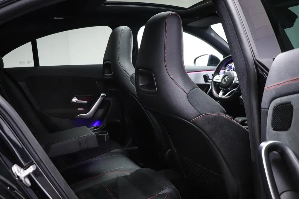 Mercedes-Benz CLA 180 Business Solution AMG uit 2021, foto 12