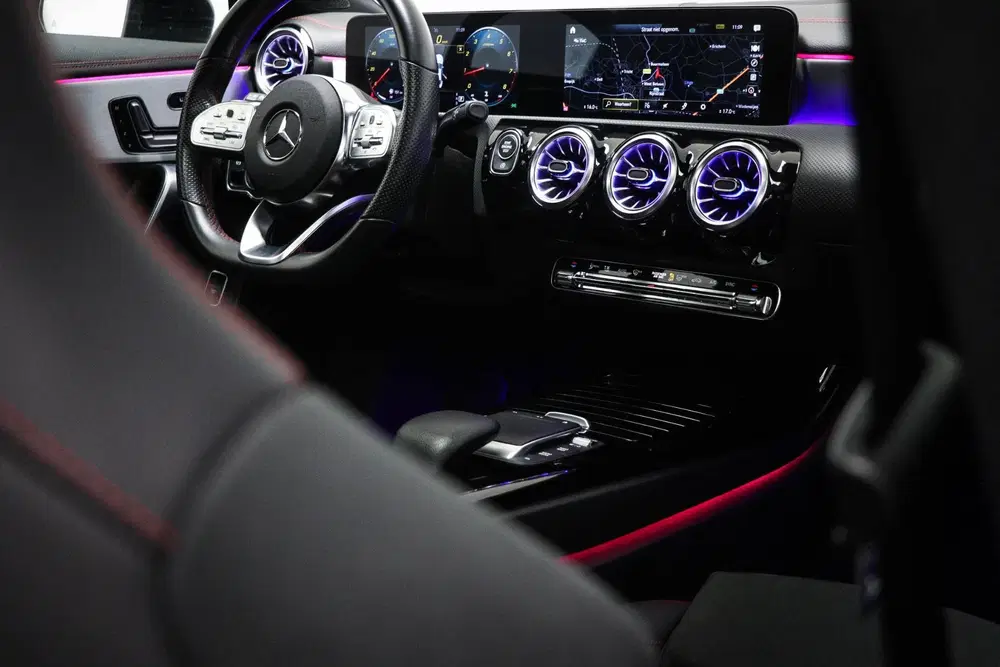 Mercedes-Benz CLA 180 Business Solution AMG uit 2021, foto 13