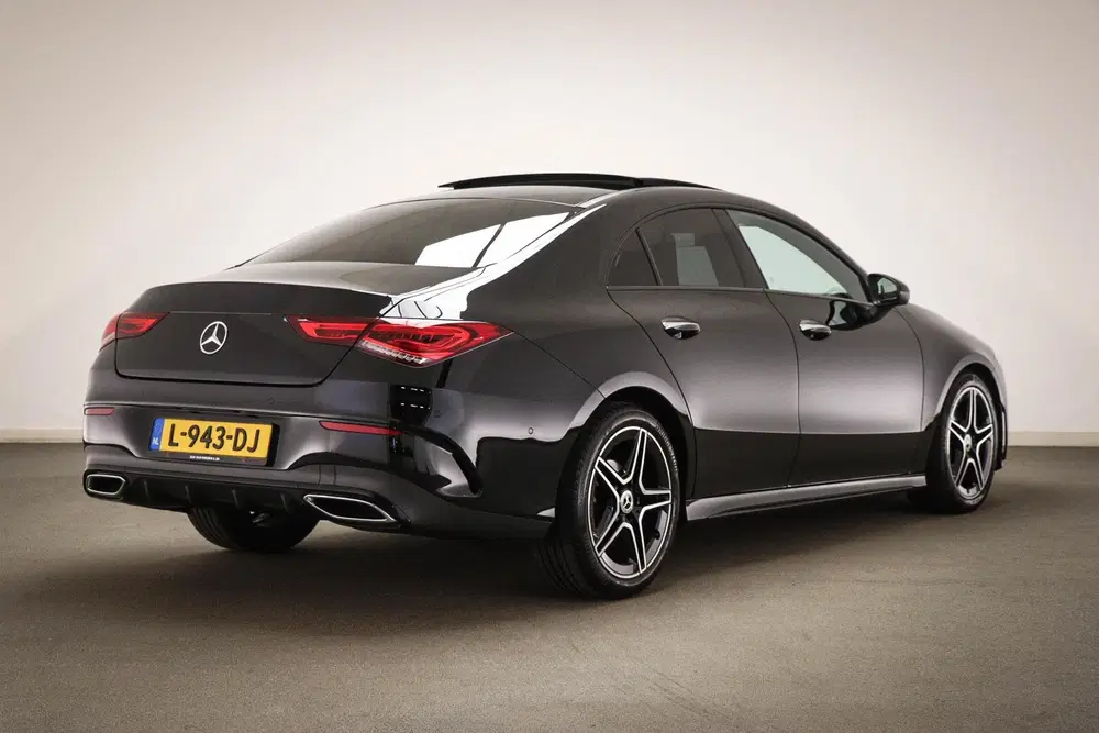 Mercedes-Benz CLA 180 Business Solution AMG uit 2021, foto 2