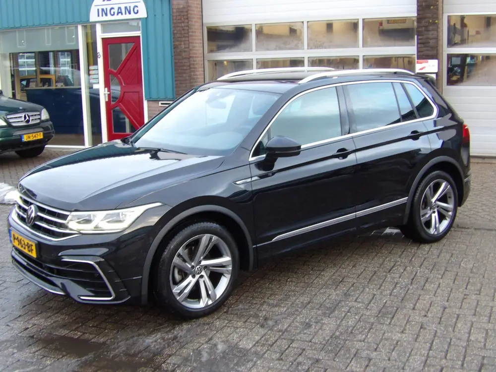 Volkswagen Tiguan 1.5 TSI R-Line Business+ (bj 2022) uit 2022, foto 2