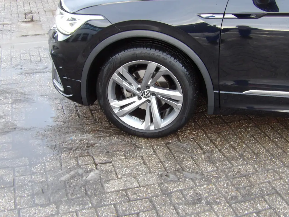 Volkswagen Tiguan 1.5 TSI R-Line Business+ (bj 2022) uit 2022, foto 3