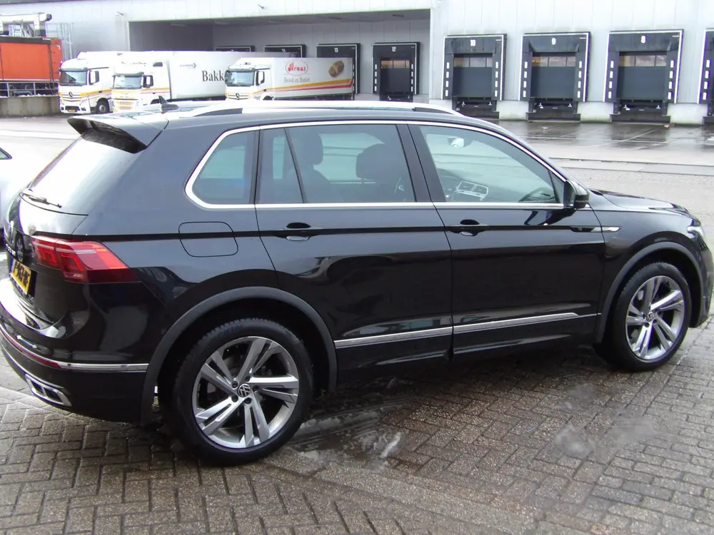 Volkswagen Tiguan 1.5 TSI R-Line Business+ (bj 2022) uit 2022, foto 6