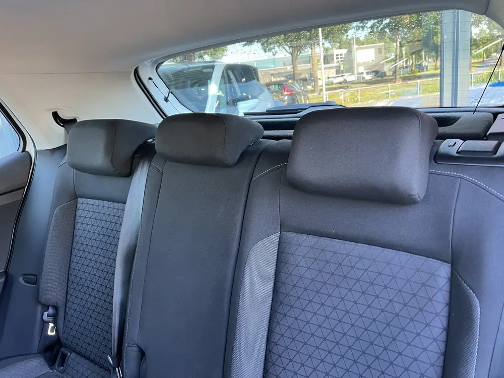Volkswagen T-Cross 1.0 TSI Life | Camera | Apple Carplay | uit 2019, foto 12