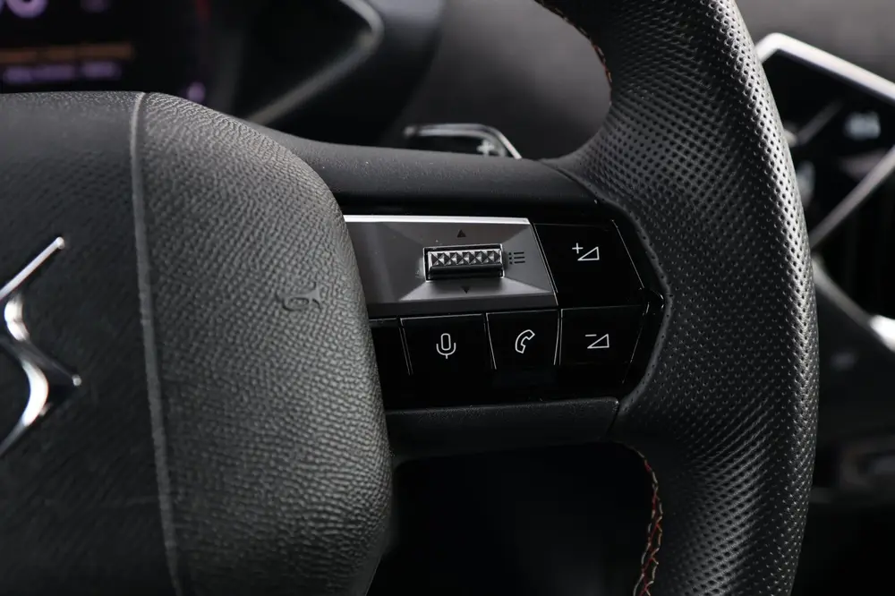 DS Automobiles DS 3 DS 3 1.2 PureTech Performance Line Led Vis uit 2023, foto 11