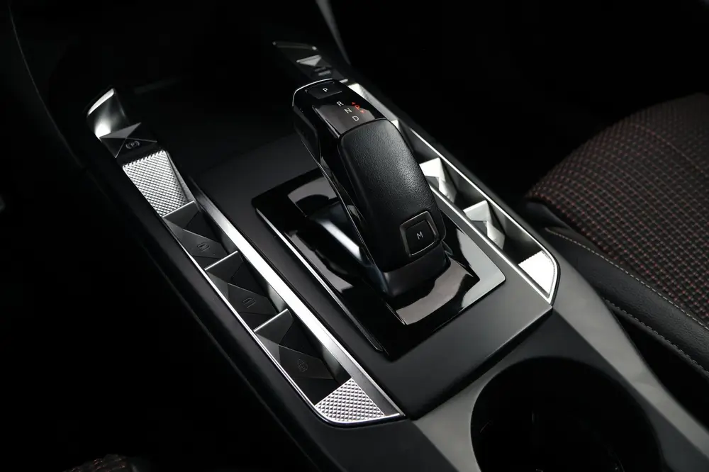 DS Automobiles DS 3 DS 3 1.2 PureTech Performance Line Led Vis uit 2023, foto 13