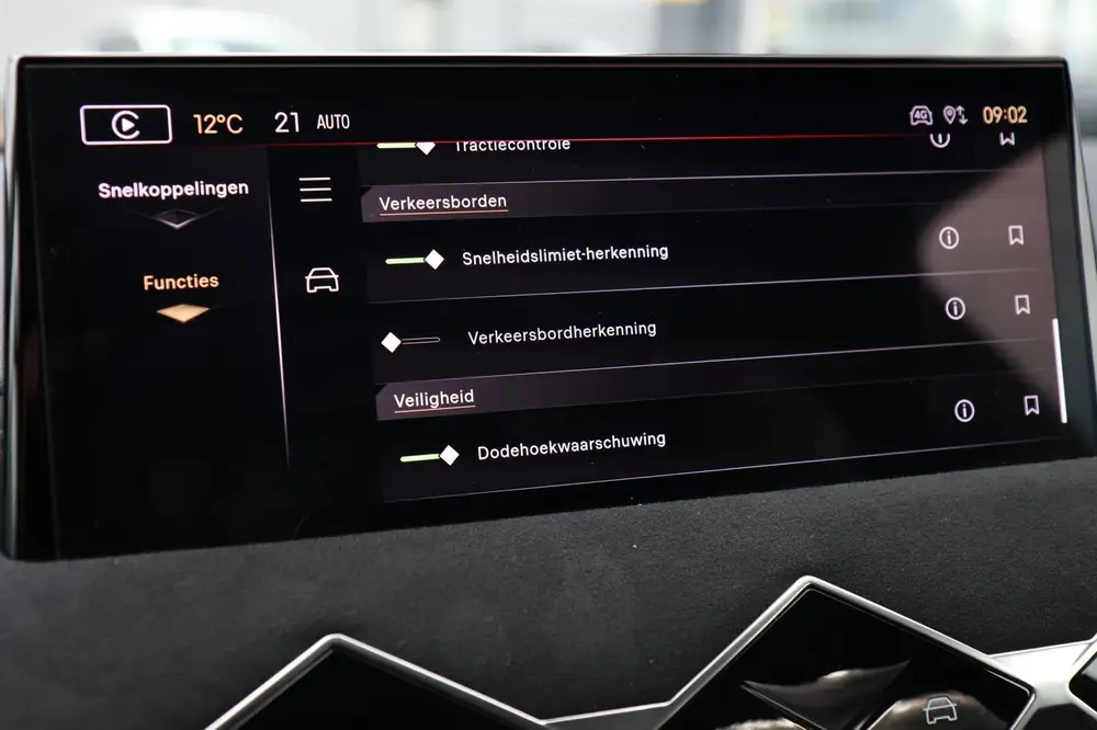 DS Automobiles DS 3 DS 3 1.2 PureTech Performance Line Led Vis uit 2023, foto 19
