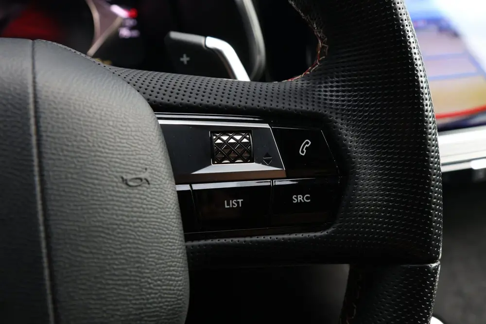 DS Automobiles DS 7 DS 7 E-Tense 225 Performance Line uit 2023, foto 11