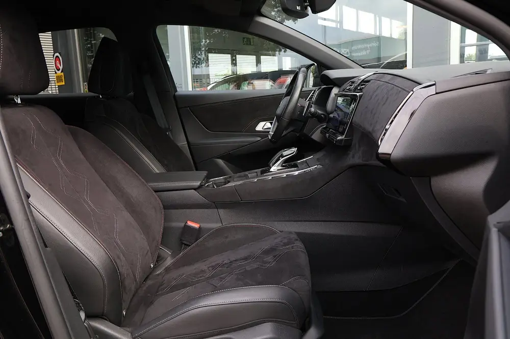 DS Automobiles DS 7 DS 7 E-Tense 225 Performance Line uit 2023, foto 14