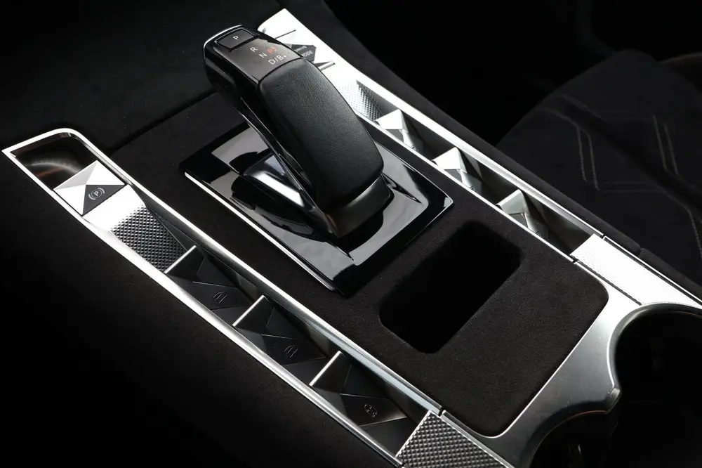 DS Automobiles DS 7 DS 7 E-Tense 225 Performance Line uit 2023, foto 15