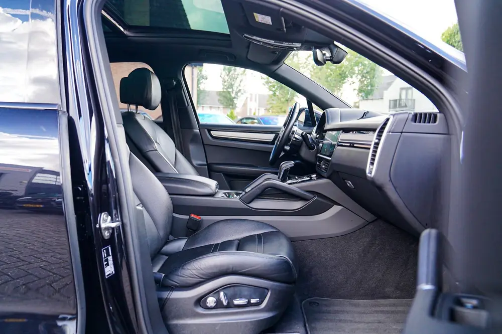 Porsche Cayenne 3.0 E-Hybrid | Massage | Stoelverkoeling | 3 uit 2019, foto 9