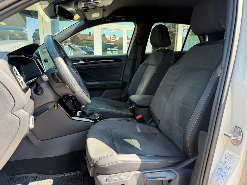 Volkswagen T-Roc 1.5 TSI DSG R-Line | Navigatie uit 2023, foto 13