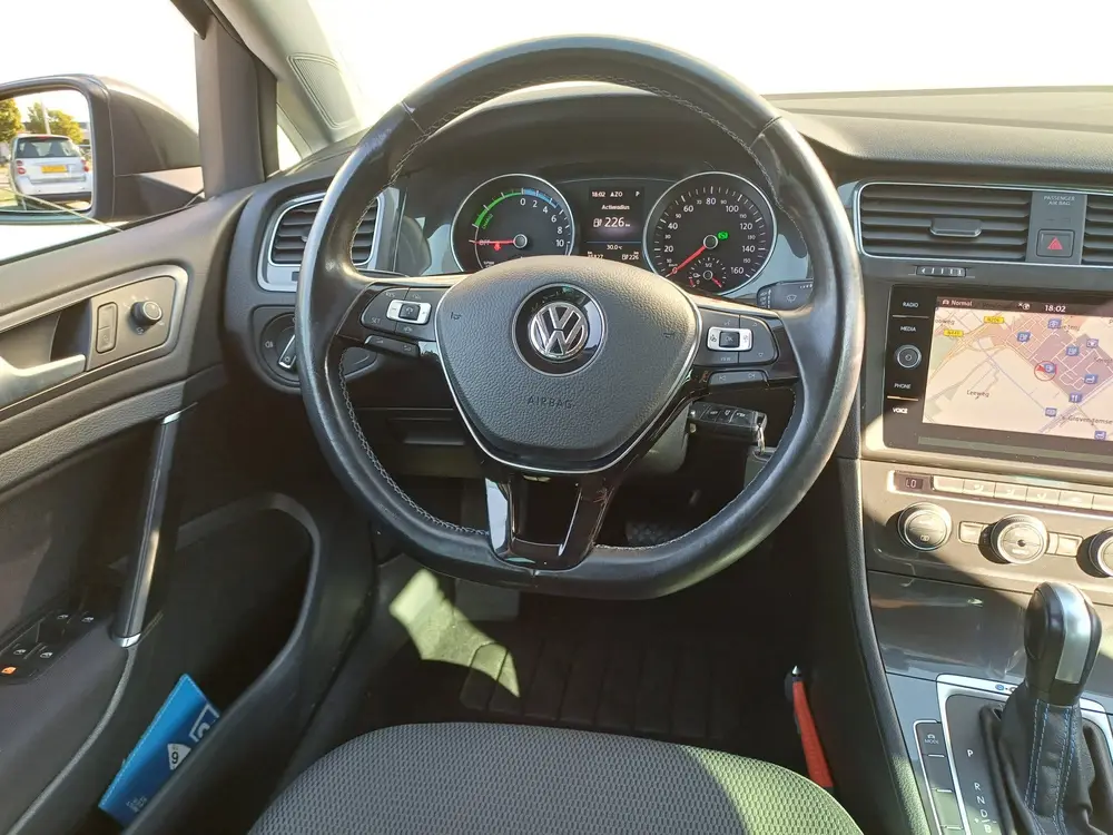 Volkswagen E-Golf E-DITION | SOH 90% | WLTP 230KM | PDC | NA uit 2020, foto 12