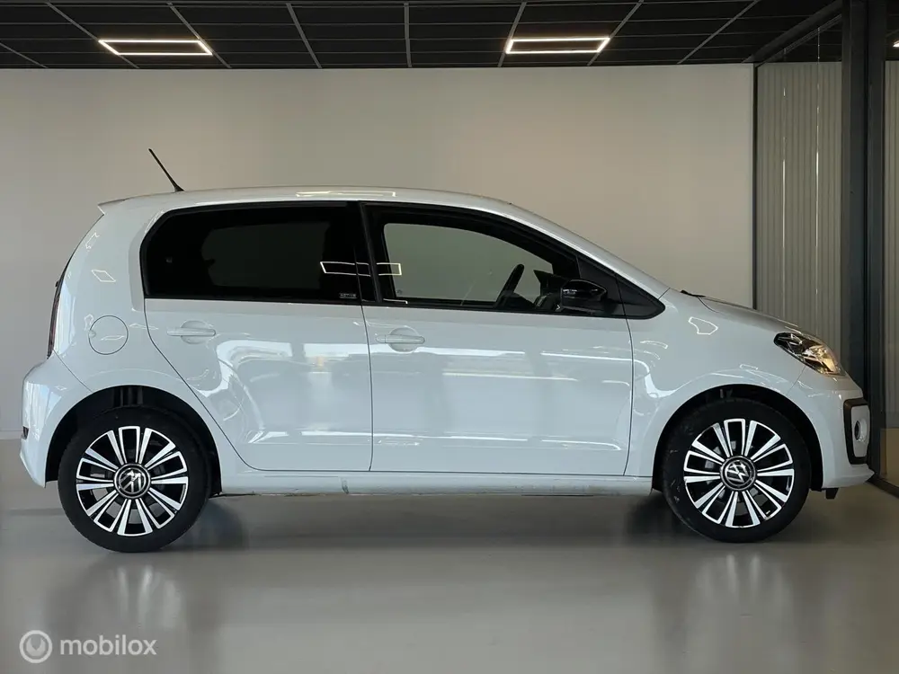 Volkswagen Up! Active | Stoelverwarming | Camera | Cruise | uit 2022, foto 12