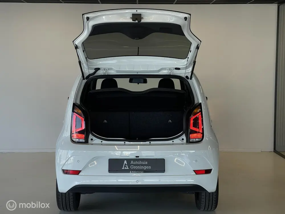 Volkswagen Up! Active | Stoelverwarming | Camera | Cruise | uit 2022, foto 8