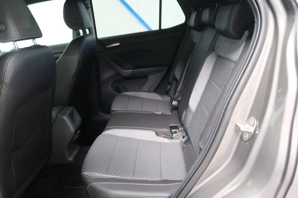 Volkswagen T-Cross 1.0 TSI Style Business 2x R-Line Automaat uit 2021, foto 10