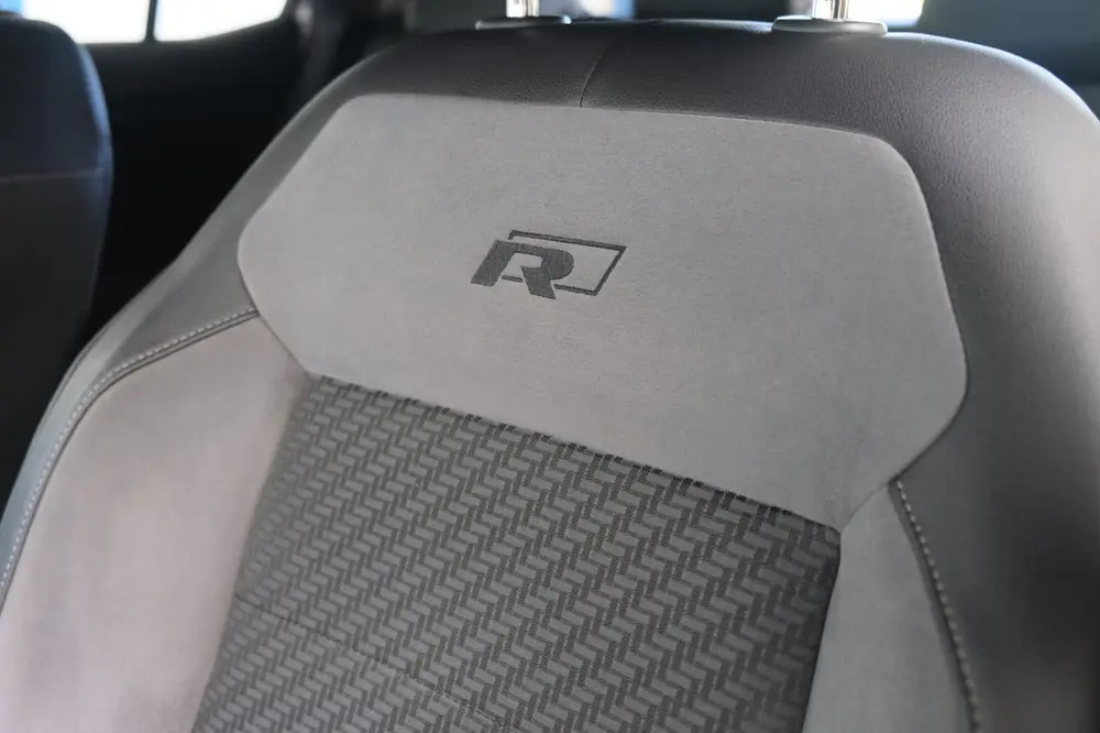 Volkswagen T-Cross 1.0 TSI Style Business 2x R-Line Automaat uit 2021, foto 14