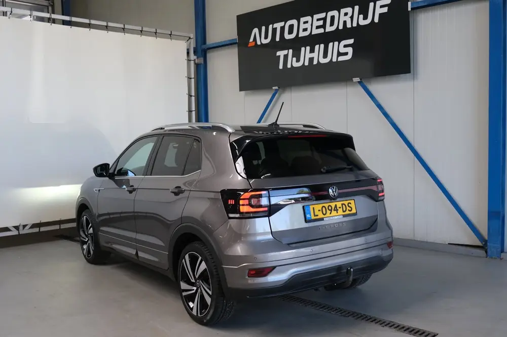 Volkswagen T-Cross 1.0 TSI Style Business 2x R-Line Automaat uit 2021, foto 4