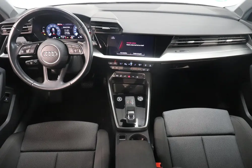 Audi A3 45 TFSI e S edition Competition uit 2021, foto 3