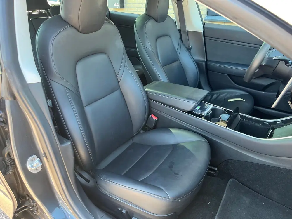 Tesla Model 3 Standard RWD Plus 60 kWh uit 2019, foto 15