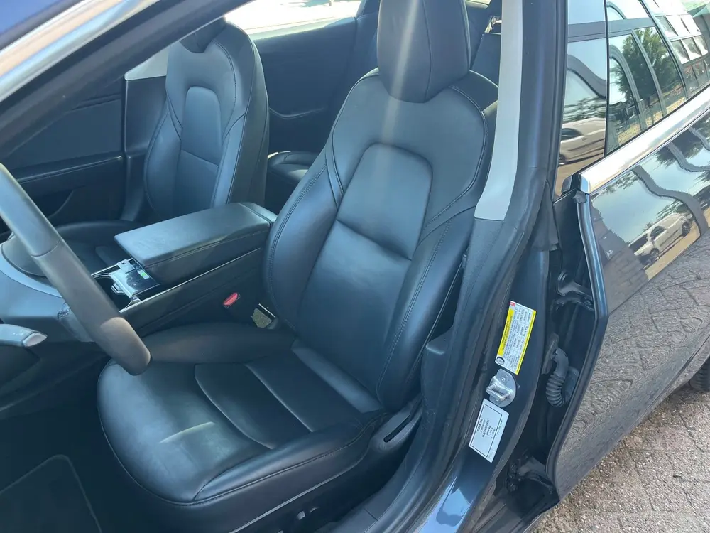 Tesla Model 3 Standard RWD Plus 60 kWh uit 2019, foto 17