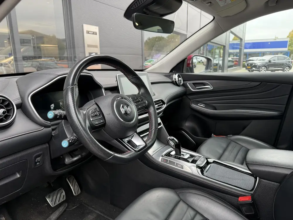 MG EHS 1.5 TGDI PHEV Aut. Luxury | Panoramadak | Leder | Nav uit 2021, foto 11