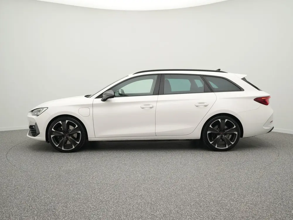 Cupra Leon 1.4 e-Hybrid 245pk VZ uit 2022, foto 11