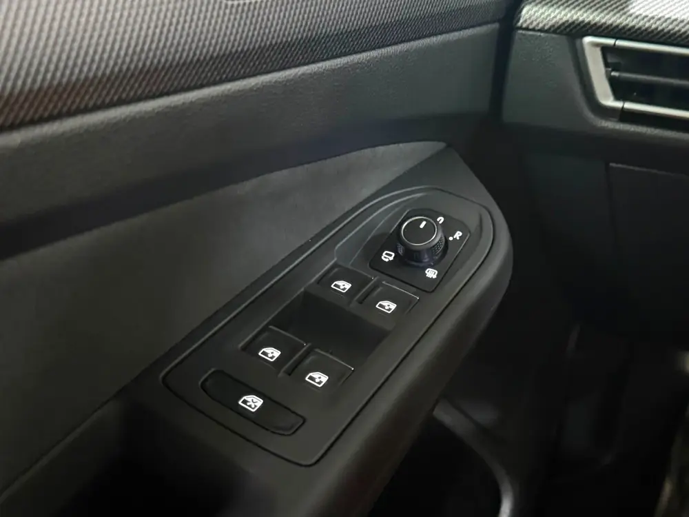 Volkswagen Golf 1.5 eTSI R-Line Edition - Stoel/Stuur verwar uit 2025, foto 15