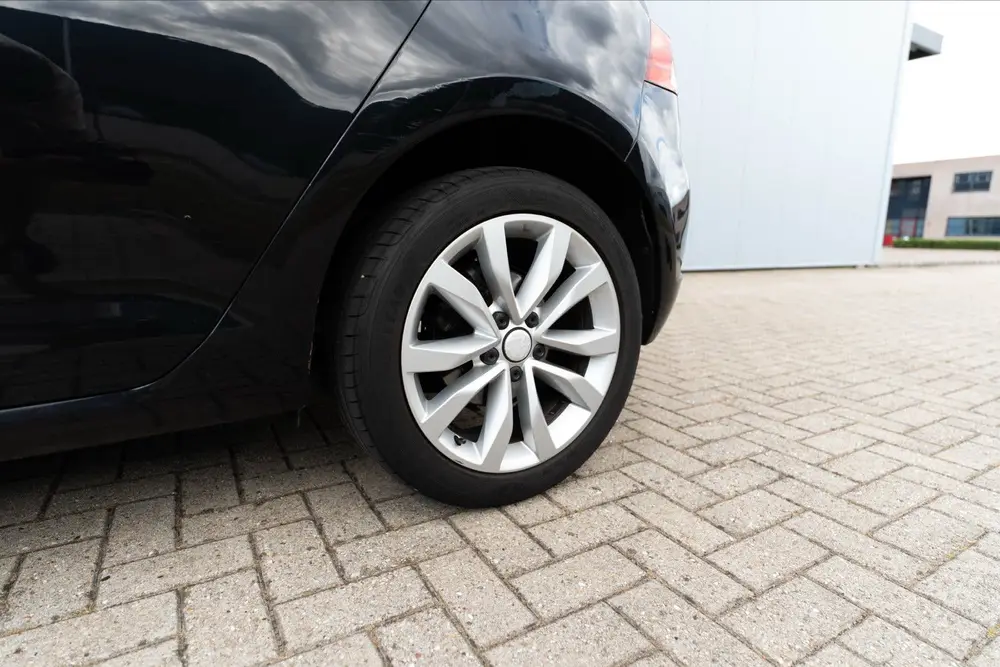 Volkswagen Golf VII Golf 1.0 TSI Comfortline Business 2019 Zwart uit 2019, foto 17