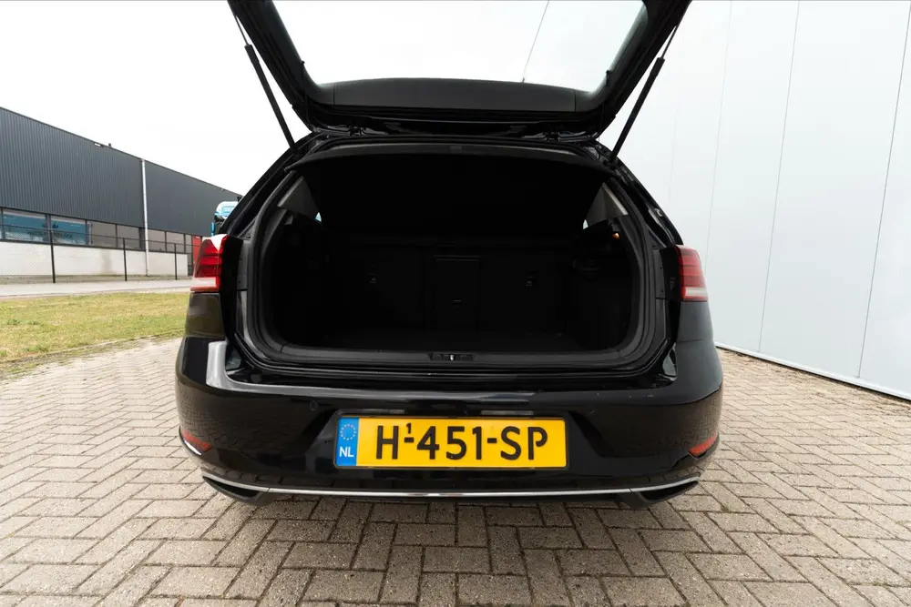 Volkswagen Golf VII Golf 1.0 TSI Comfortline Business 2019 Zwart uit 2019, foto 19