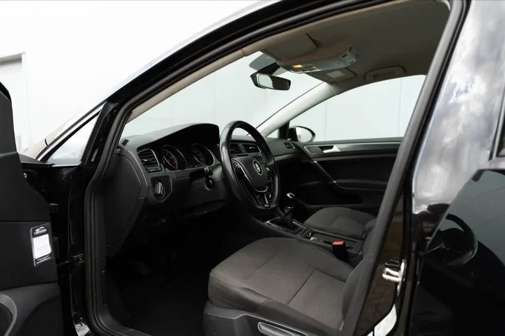 Volkswagen Golf VII Golf 1.0 TSI Comfortline Business 2019 Zwart uit 2019, foto 2