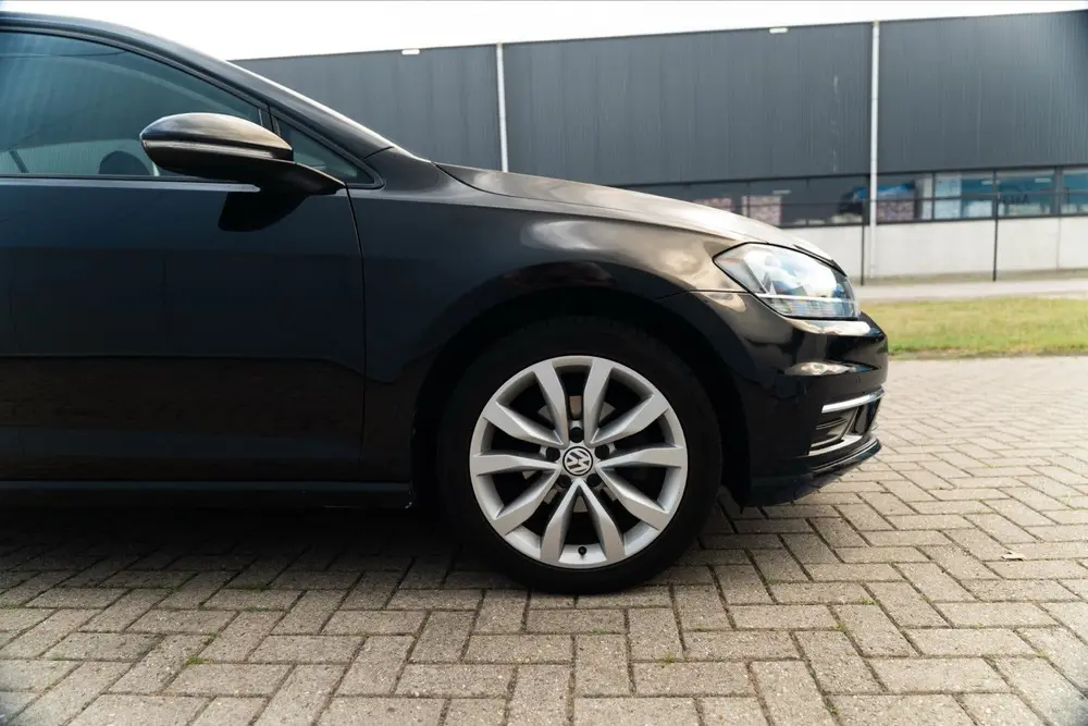 Volkswagen Golf VII Golf 1.0 TSI Comfortline Business 2019 Zwart uit 2019, foto 4