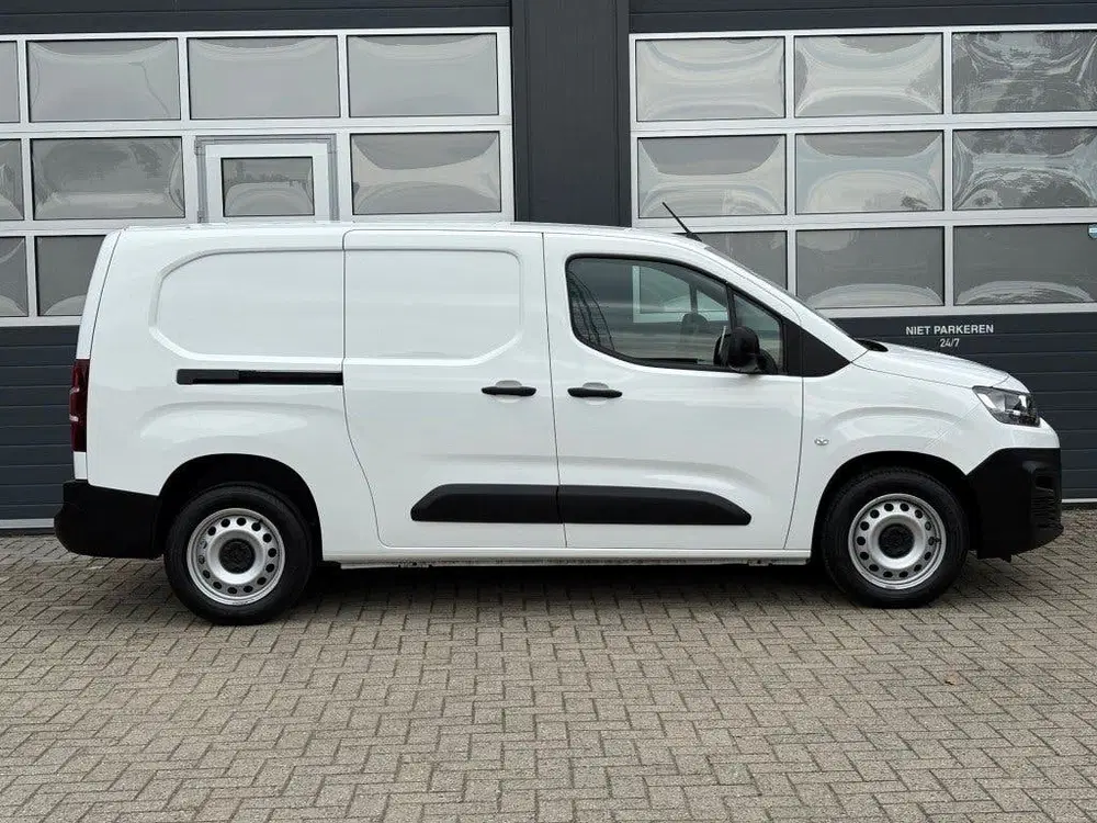 Citroën Berlingo Citroen BERLINGO CLUB XL 1.5 BlueHDI 99PK uit 2022, foto 2
