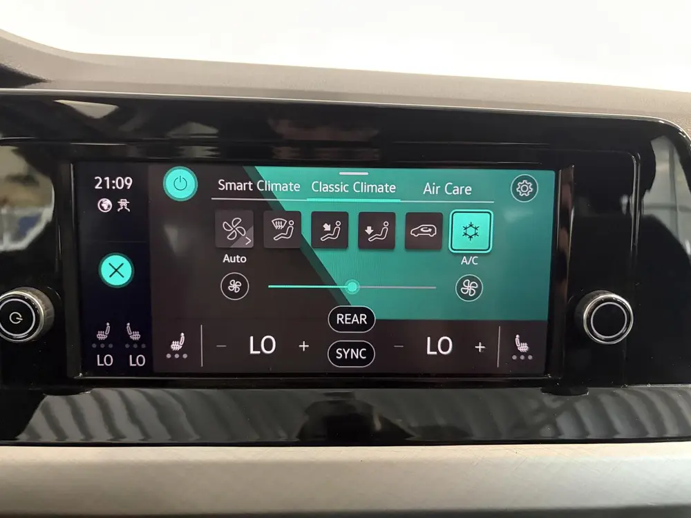 Volkswagen Golf 1.0 eTSI 110pk Automaat Life Climate control uit 2021, foto 20