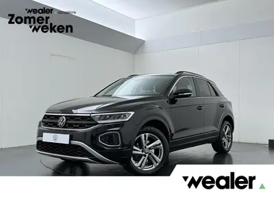 Volkswagen T-Roc 1.0 TSI Life | 110 PK | Trekhaak | Adaptive uit 2022
