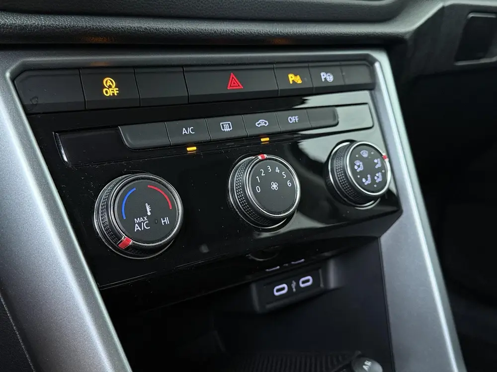 Volkswagen T-Roc 1.0 TSI Life | 110 PK | Trekhaak | Adaptive uit 2022, foto 17