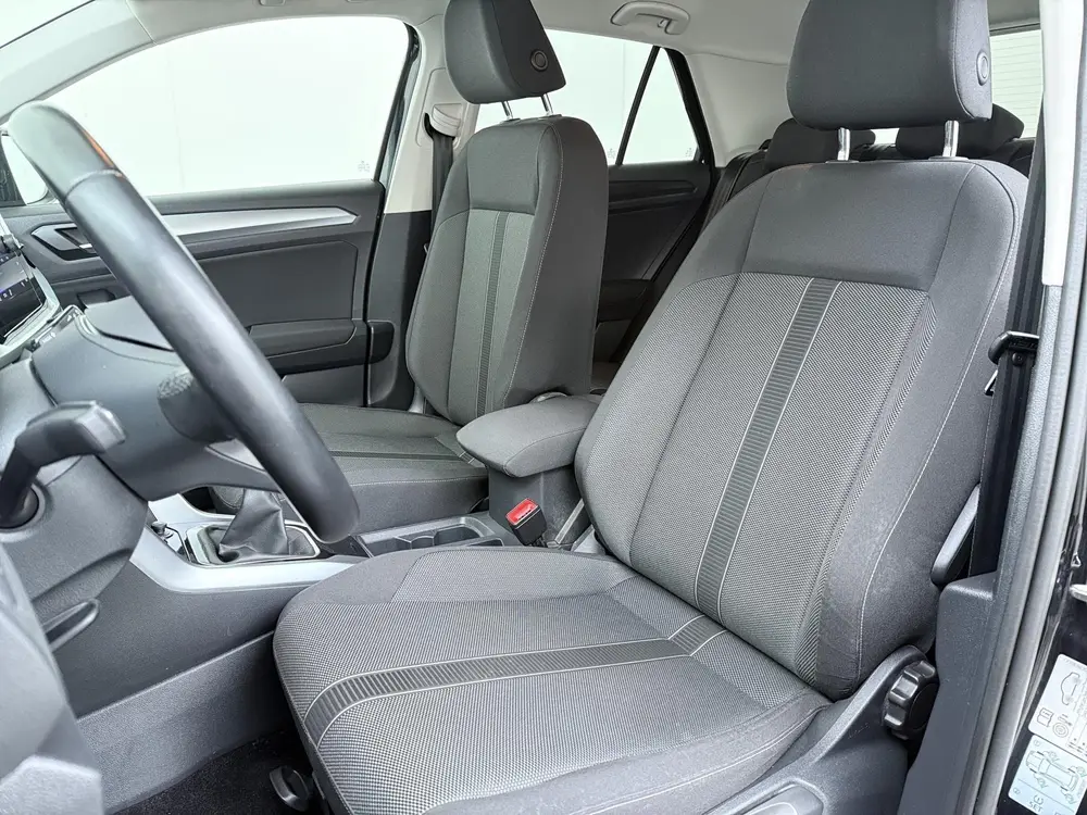 Volkswagen T-Roc 1.0 TSI Life | 110 PK | Trekhaak | Adaptive uit 2022, foto 20