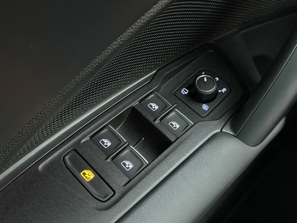 Volkswagen Tiguan 1.5 eHybrid R-Line Edition | 204 PK | SoH uit 2025, foto 13