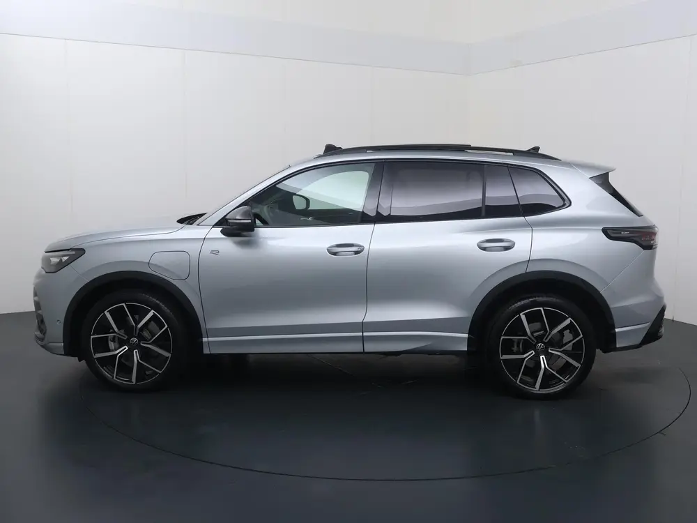 Volkswagen Tiguan 1.5 eHybrid R-Line Edition | 272 PK | SoH uit 2025, foto 2
