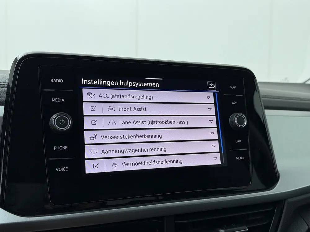 Volkswagen T-Roc 1.5 TSI Life | 150 PK | Trekhaak afneembaar uit 2022, foto 17