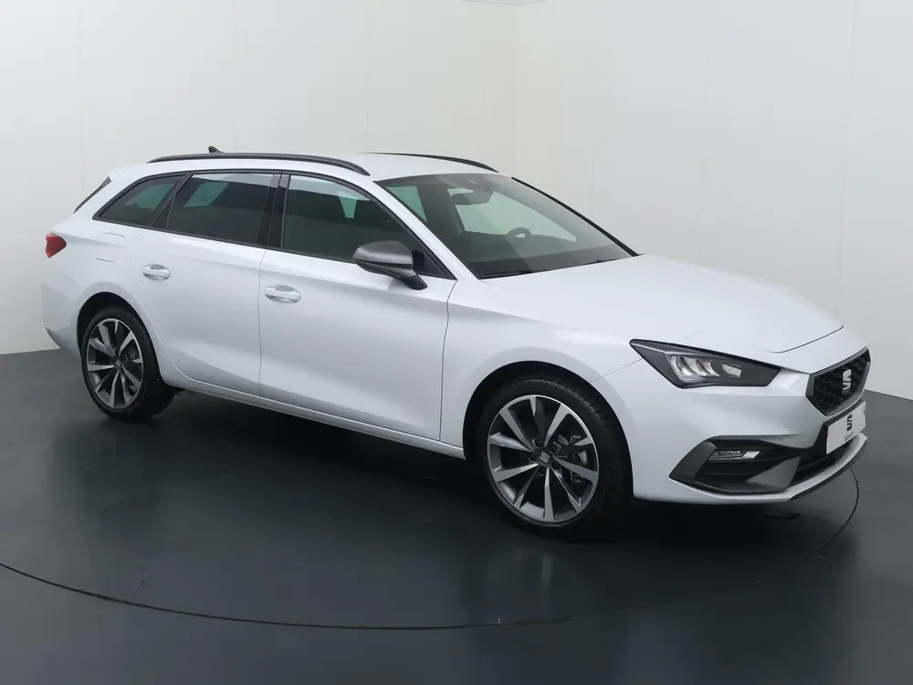 SEAT Leon FR PHEV First Edition 1.5 TSI eHybrid uit 2025, foto 3