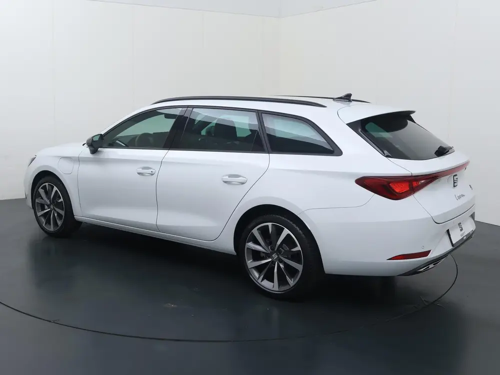 SEAT Leon FR PHEV First Edition 1.5 TSI eHybrid uit 2025, foto 4