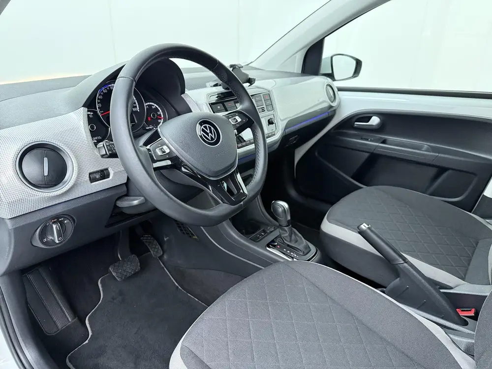 Volkswagen E-Up! e-up! | 83 PK | SoH 89% | Automaat | Achter uit 2022, foto 6