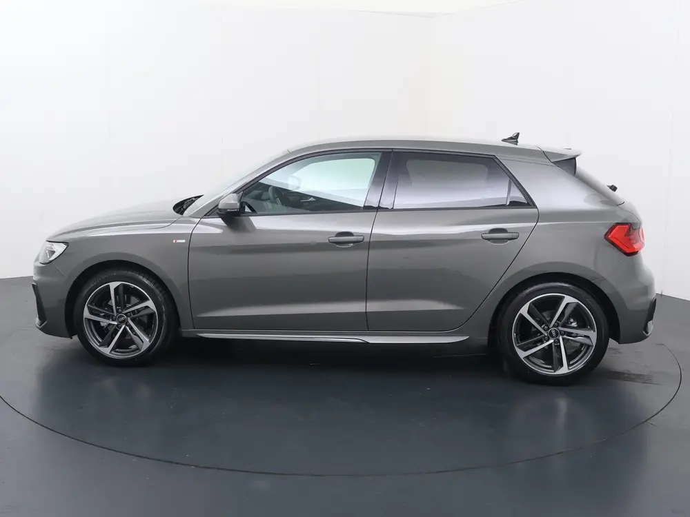 Audi A1 35 TFSI S edition uit 2025, foto 2