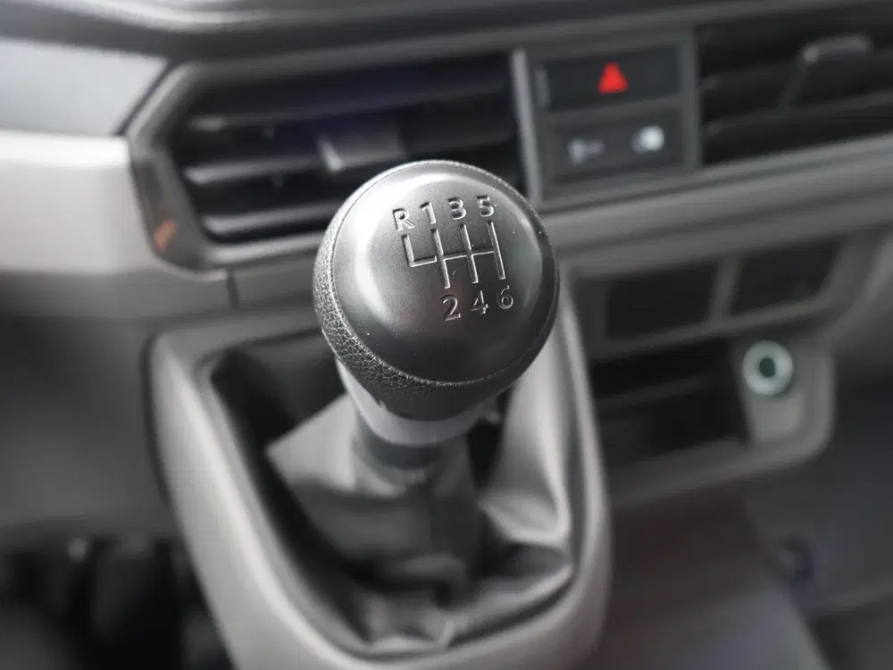 Volkswagen Crafter 35 2.0 TDI L4H3 uit 2024, foto 15