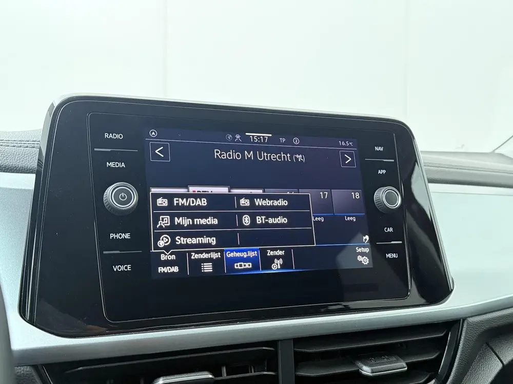 Volkswagen T-Roc 1.5 TSI Life | 150 PK | Trekhaak | Adaptive uit 2022, foto 14