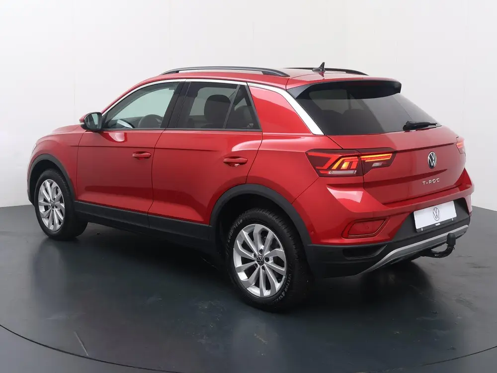 Volkswagen T-Roc 1.5 TSI Life | 150 PK | Trekhaak | Adaptive uit 2022, foto 4