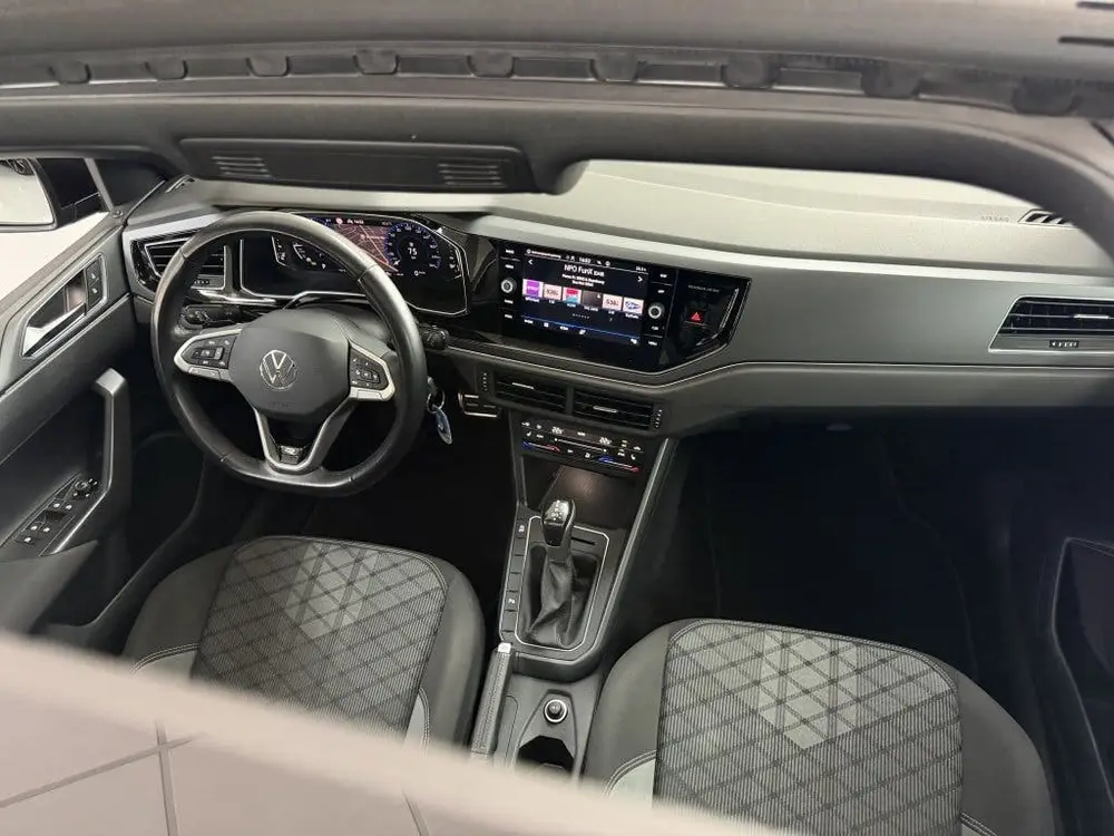 Volkswagen Polo 1.0 TSI R-Line DSG PANO IQ VIRTUAL uit 2022, foto 2