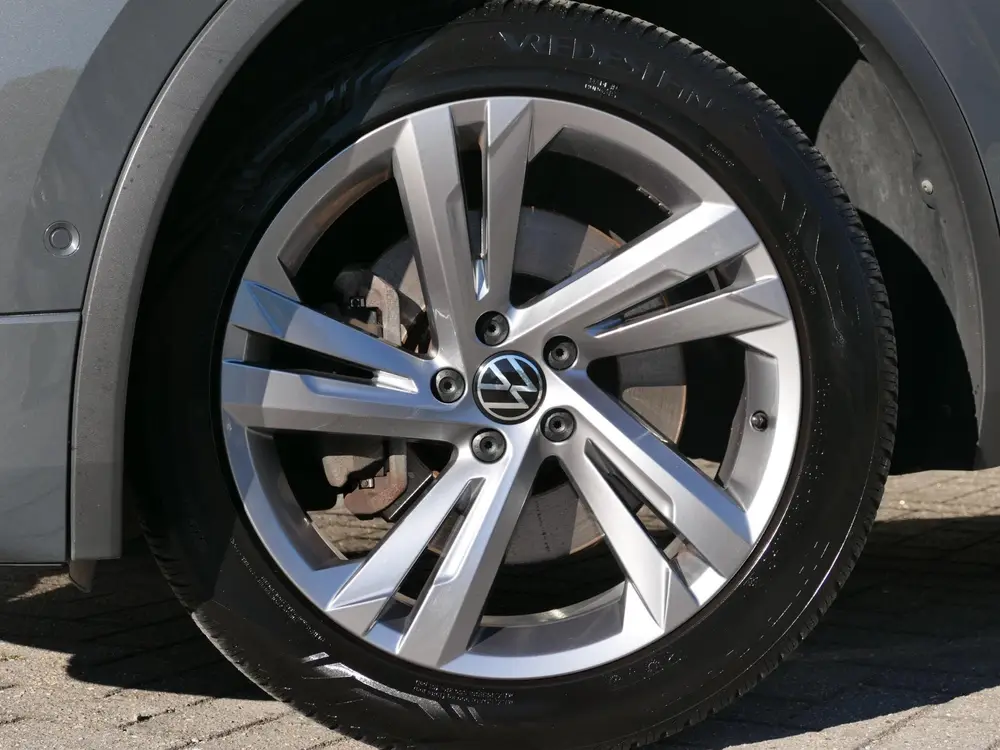 Volkswagen Tiguan 1.4 TSI eHybrid R-Line Business+ | Panoram uit 2022, foto 20